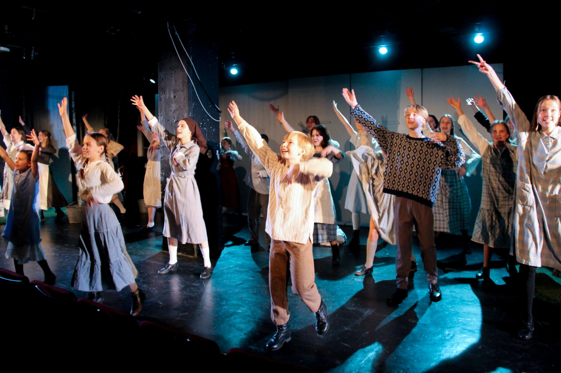 Evakon kyynel -suurmusikaali Turun Nuoressa Teatterissa (2021)